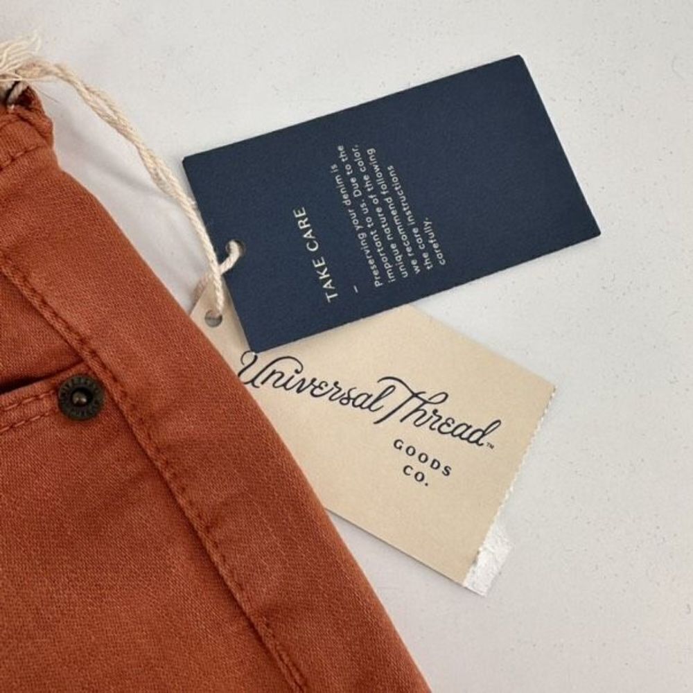 NWT Universal Thread Hi Rise Midi Smooth & Sculpts Shorts Size 6 4” burnt orange - Picture 6 of 10